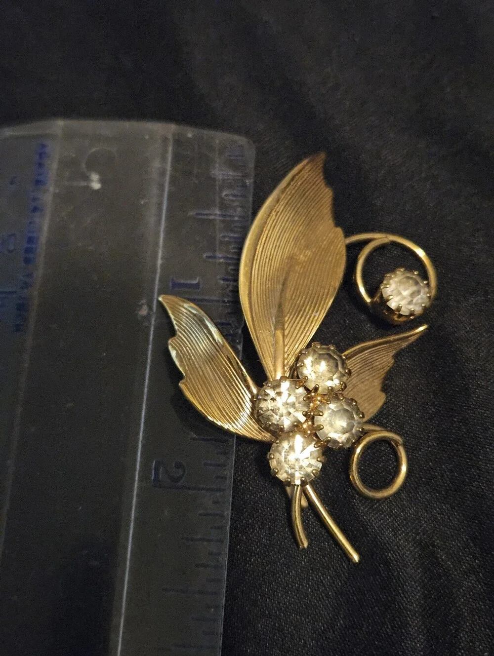 Vintage Gold Tone Brushed Leaf Brooch Clear Rhinestone Unsigned Mid Century Pin